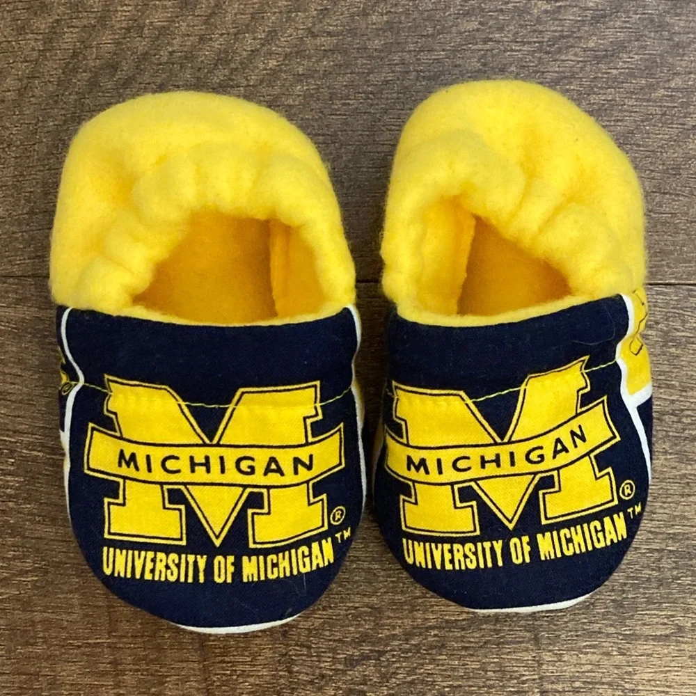 Michigan University of Michigan Baby Booties Crib Shoes Navy & Yellow Like New